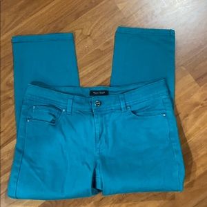 White House Black Market slim crop